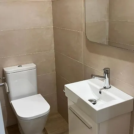 Apartamento En La Playa. Free Parking. Free Wifi L'Escala Exterior photo