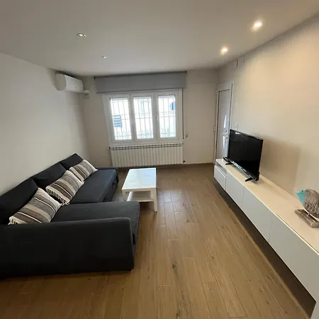 Apartamento En La Playa. Free Parking. Free Wifi L'Escala Exterior photo